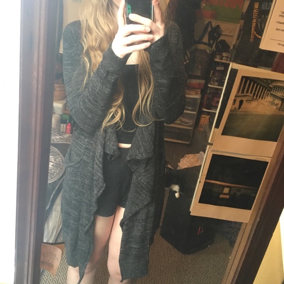 ZARA Knit Asymmetrical Multi-Gray Cardigan - Picture 5 of 7